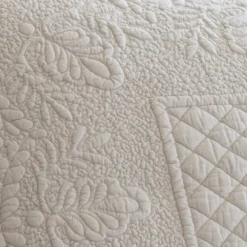 Quilts & Matelasses<Taylor Linens Abigail White Quilt