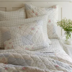 Quilts & Matelasses<Taylor Linens Clovelly Block Party Quilt