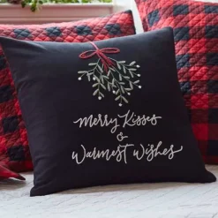 Winter Embroideries<Taylor Linens Merry Kisses & Warmest Wishes on Black Linen