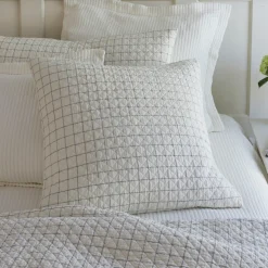 Shams<Taylor Linens Schoolhouse Black Quilted Sham