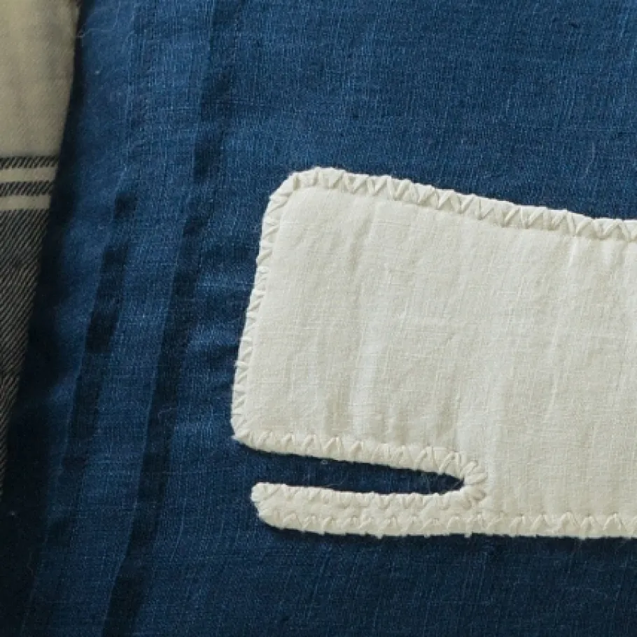 Seaside | Camps & Cottages<Taylor Linens White Whale on Indigo Linen Pillow