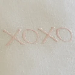 Sentimental Embroideries<Taylor Linens XOXO Pink on White Linen Pillow